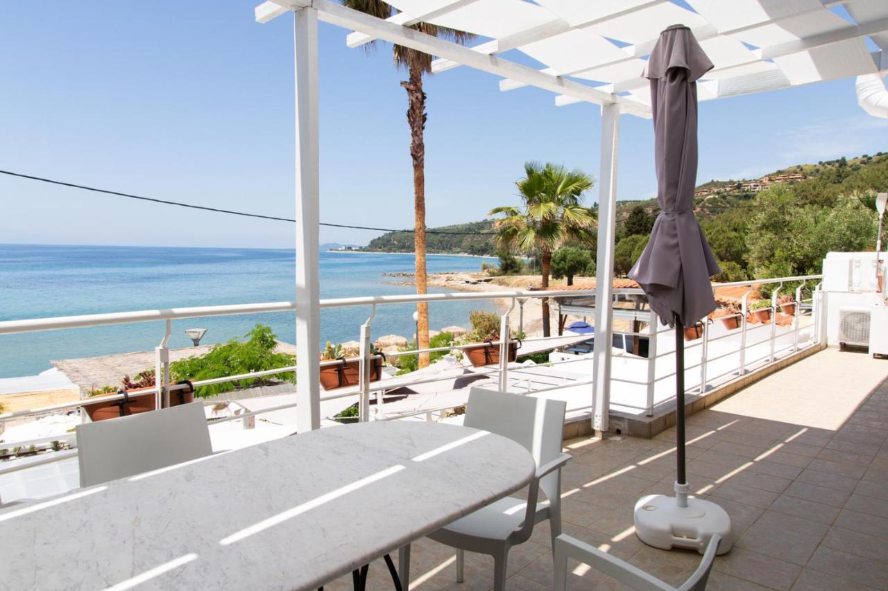 The Ocean Beach House 아기아 파라스케비 외부 사진