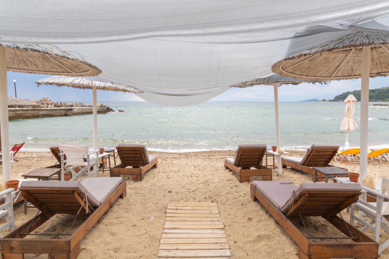 The Ocean Beach House 아기아 파라스케비 외부 사진