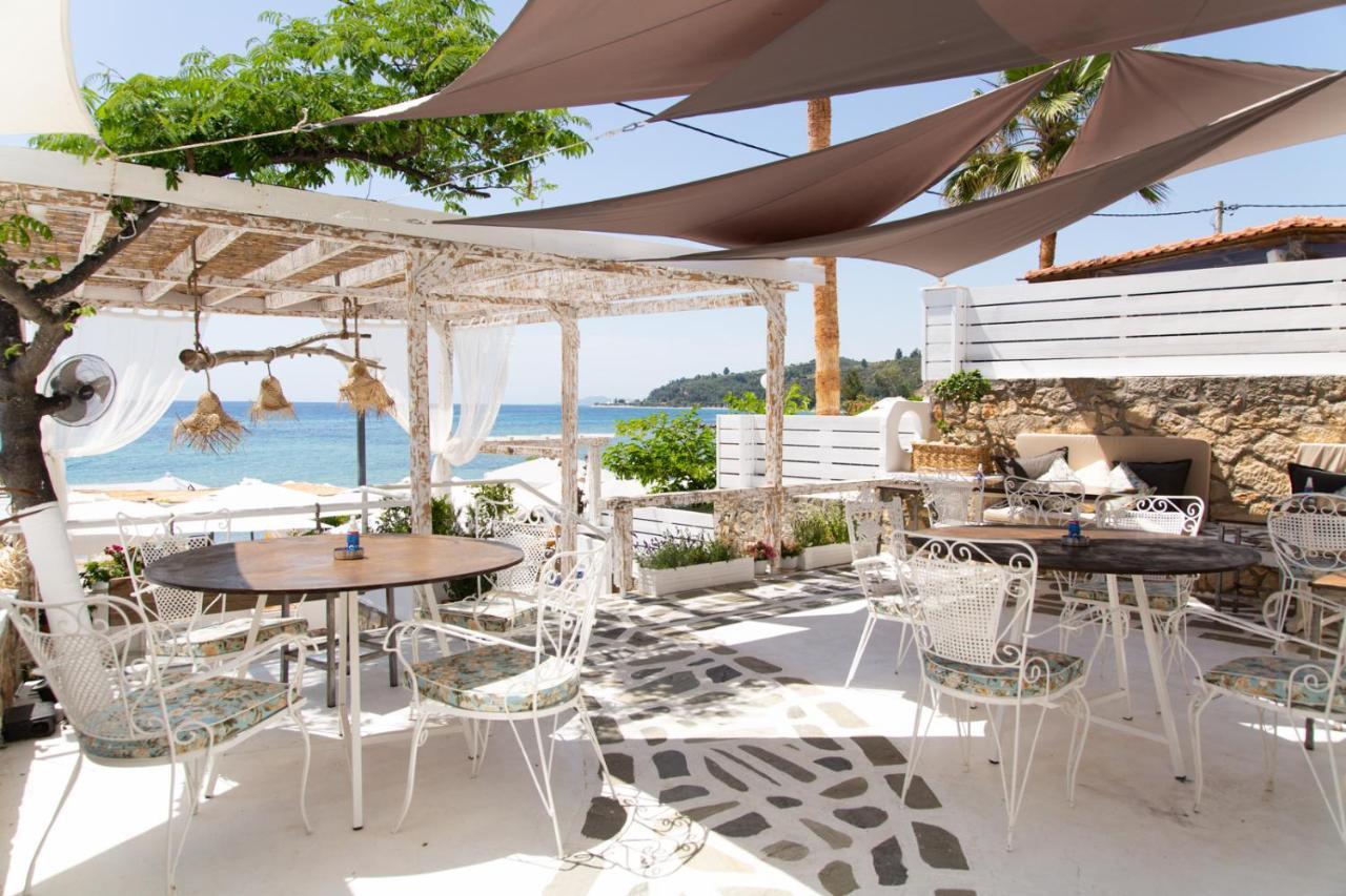 The Ocean Beach House 아기아 파라스케비 외부 사진